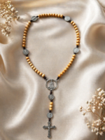 Terço Nossa Senhora Aparecida com São Bento - Madeira e Aço Inoxidável Feito à Mão - Image 5