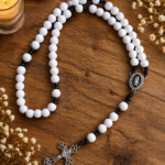 Terço Nossa Senhora das Graças Branco e Preto -Feito a Mão